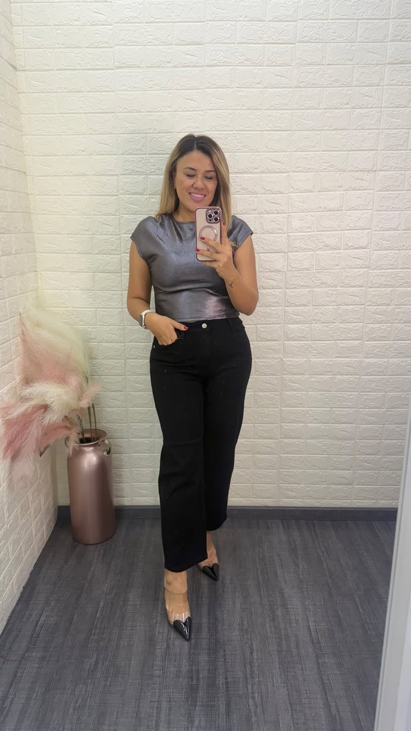 Blusa Sin Mangas Color Gris en Aplicación Metálica